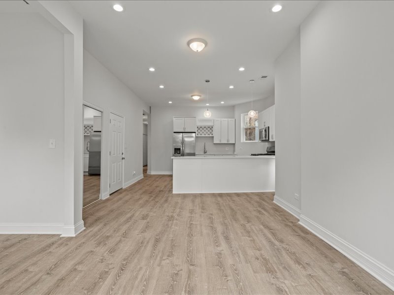6041 South Morgan Street Chicago, IL 60621 - Photo 11 of 27 Gallery Image 11
