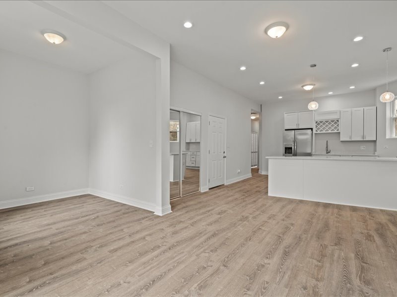 6041 South Morgan Street Chicago, IL 60621 - Photo 13 of 27 Gallery Image 13