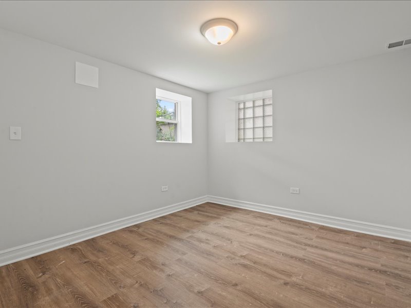 6041 South Morgan Street Chicago, IL 60621 - Photo 24 of 27 Gallery Image 24