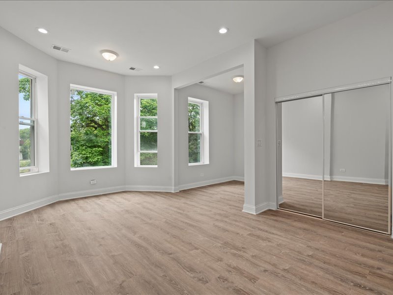 6041 South Morgan Street Chicago, IL 60621 - Photo 5 of 27 Gallery Image 5