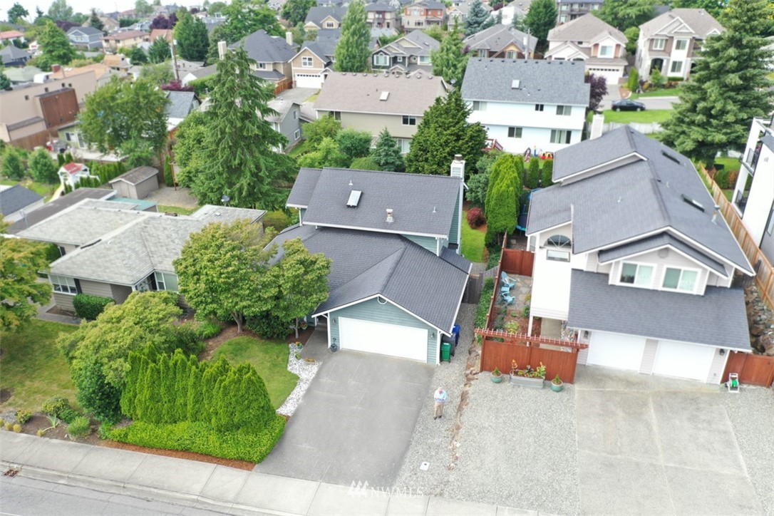 1112 North 30th Street Renton, WA 98056 - Photo 2 of 22 Gallery Image 2