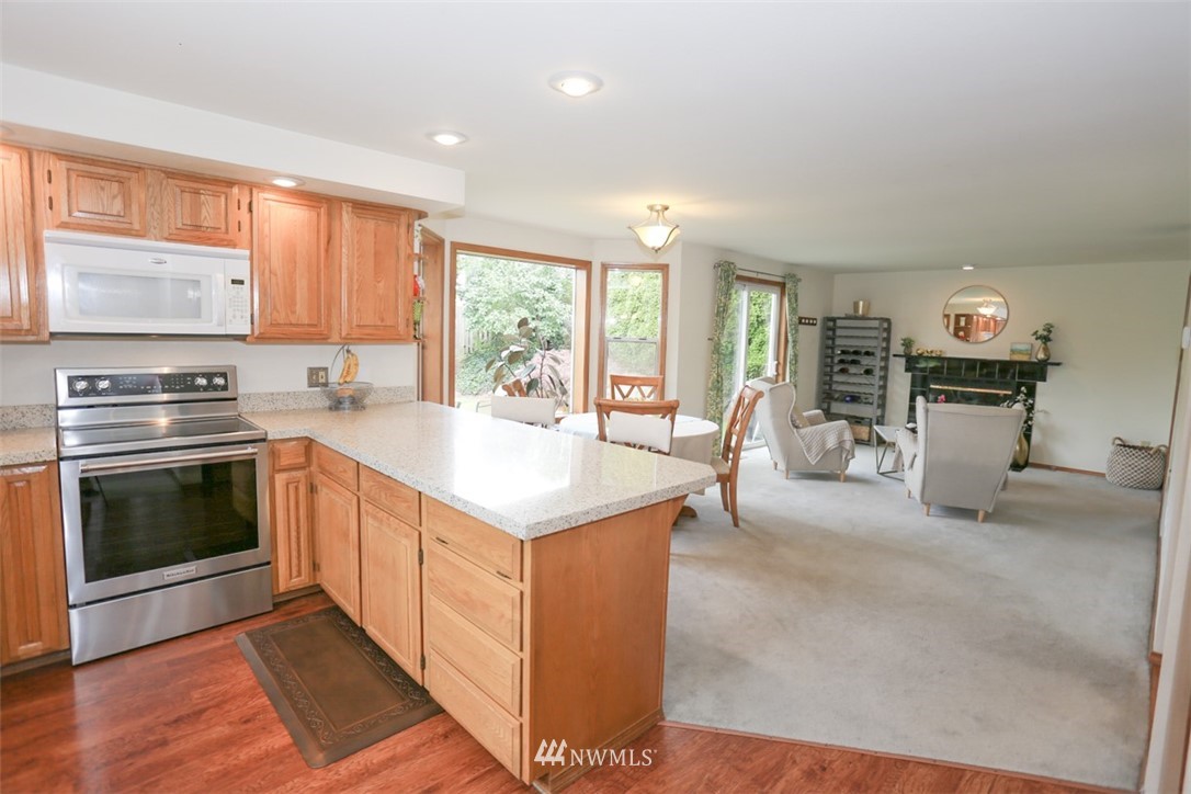 1112 North 30th Street Renton, WA 98056 - Photo 5 of 22 Gallery Image 5