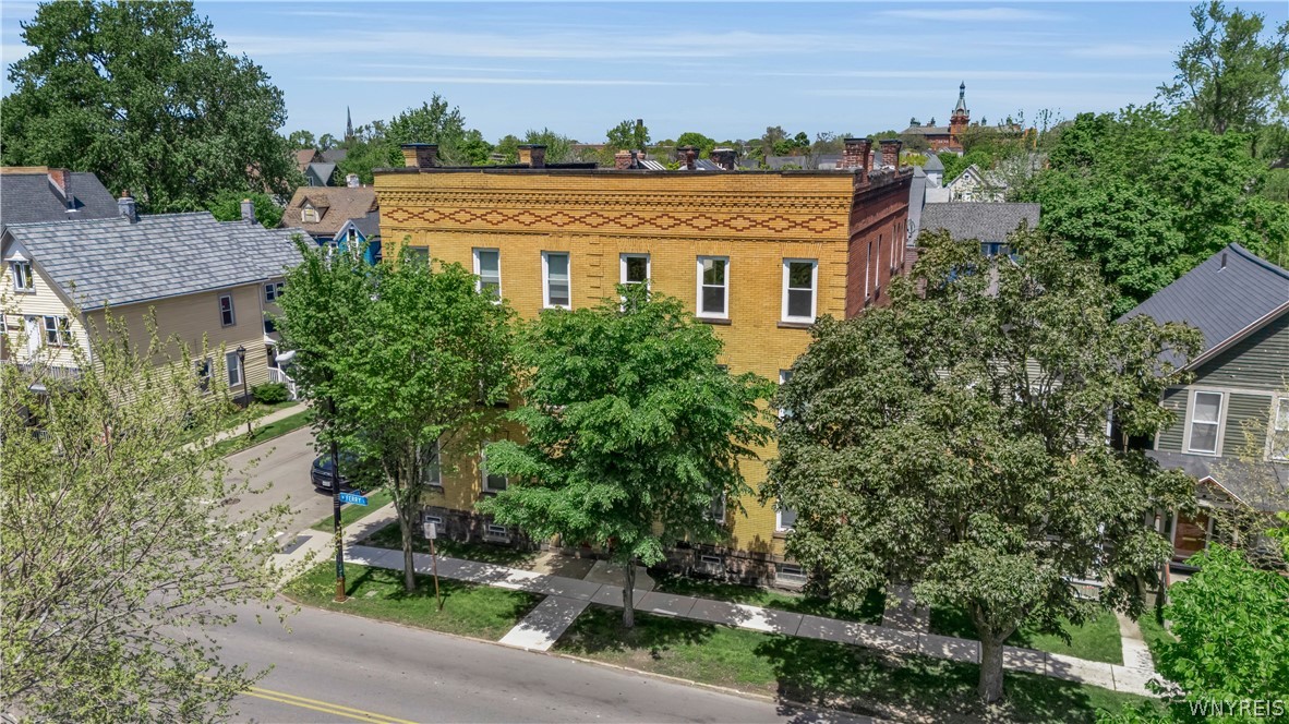 466 W Ferry Buffalo, NY 14213 - Photo 4 of 48