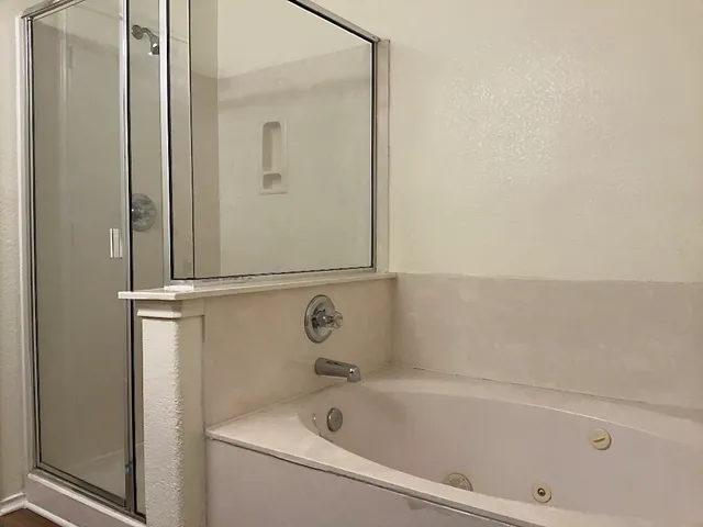 $1,900 | 704 Big Sur Trail, Taylor, TX 76574