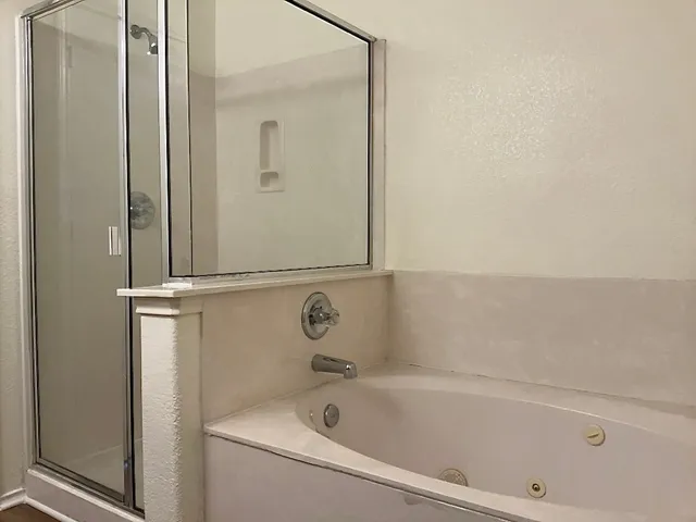 $1,900 | 704 Big Sur Trail, Taylor, TX 76574