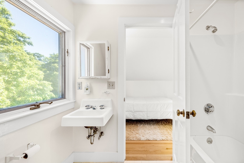 185 Howland Road Westport, MA 02790 - Photo 37 of 42