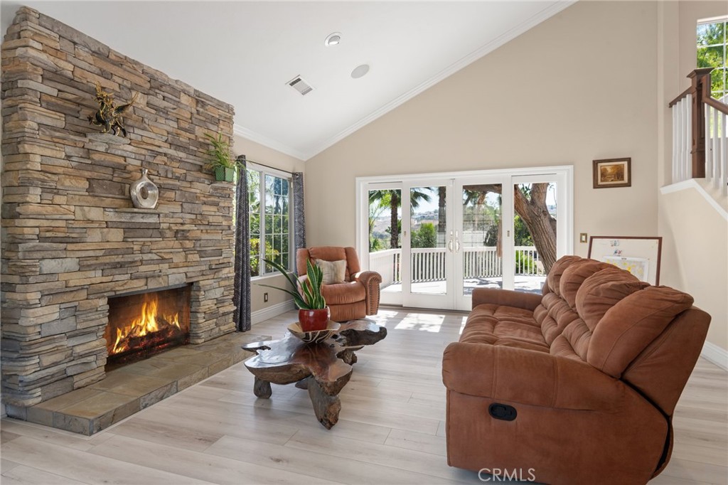 6590 Hawarden Drive Riverside, CA 92506 - Photo 4 of 68