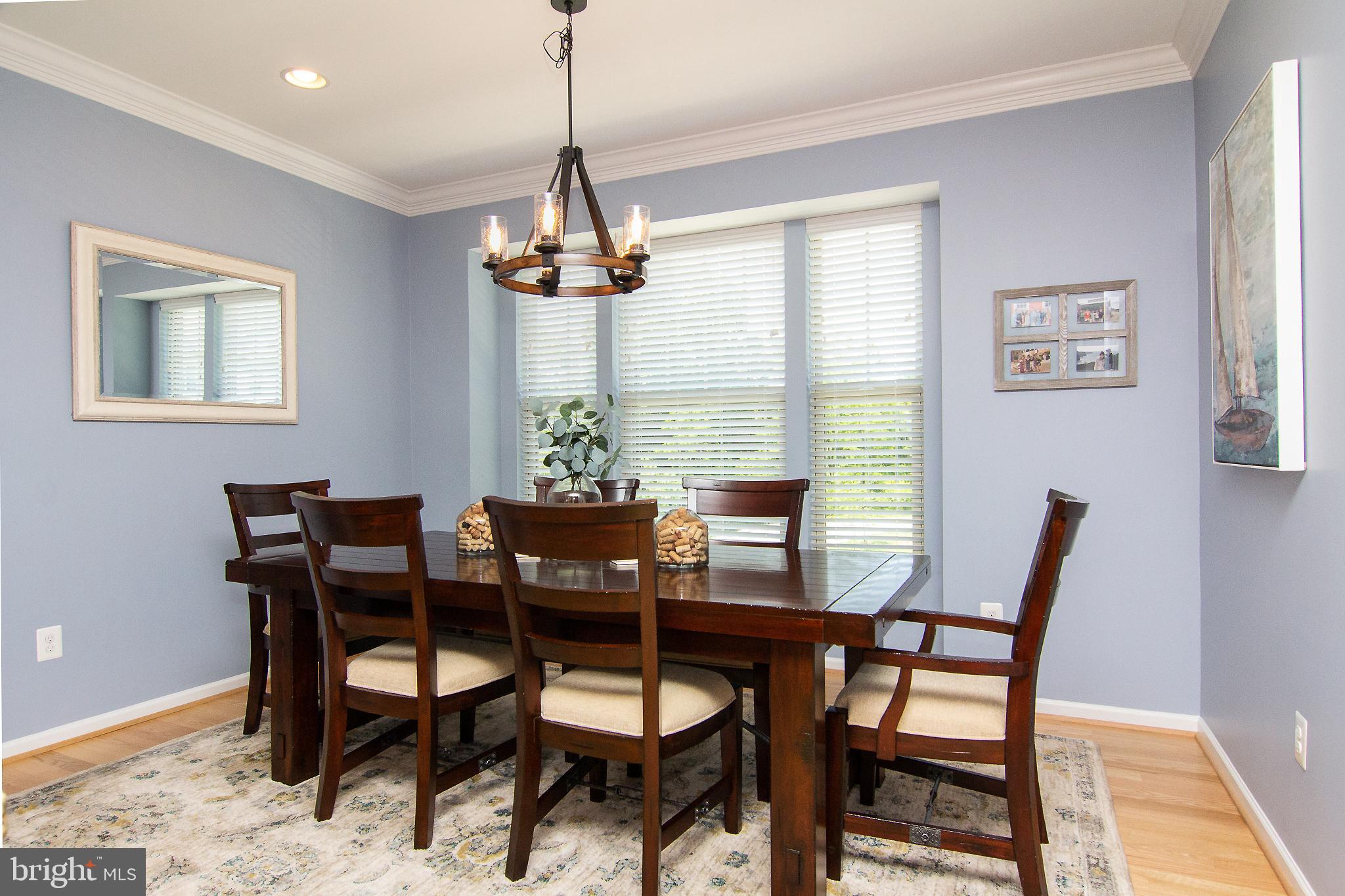 3417 Pintail Road Baltimore, MD 21222 - Photo 9 of 32 Time for those friend and family dinners
