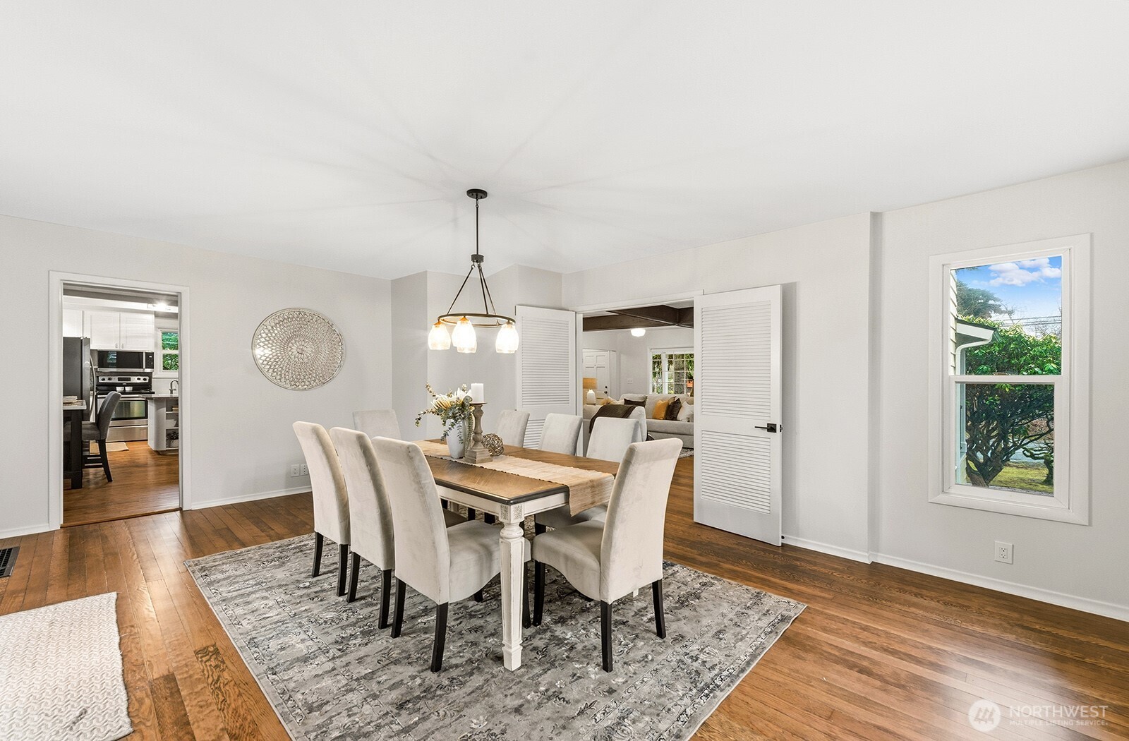 2342 North 137th Street Seattle, WA 98133 - Photo 14 of 40