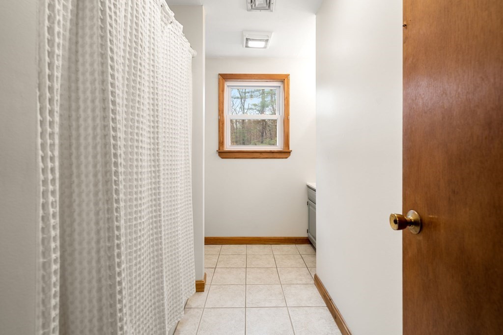 20 Back River Road Amesbury, MA 01913 - Photo 15 of 29 Gallery Image 15