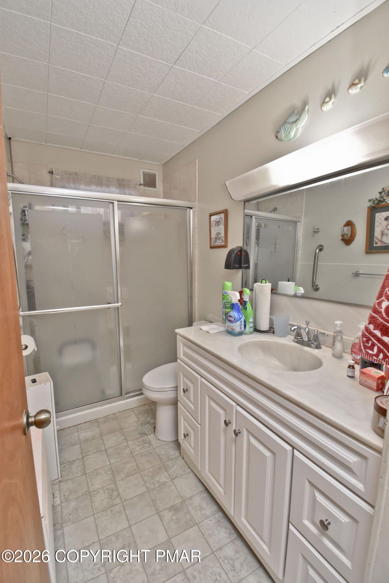 1320 Fleming Street Bethlehem, PA 18017 - Photo 6 of 22 5 Bathroom