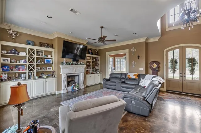 $669,900 | 30764 Blue Wing Crescent, Springfield, LA 70462