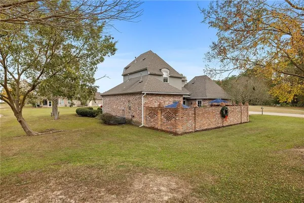 $649,500 | 30764 Blue Wing Crescent, Springfield, LA 70462