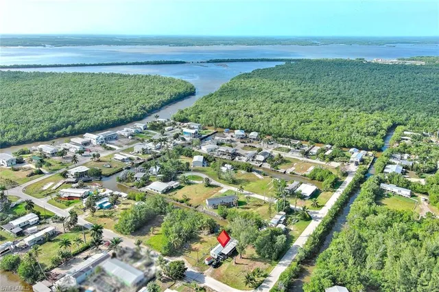 $165,000 | 103 Egret Lane, Everglades City, FL 34139