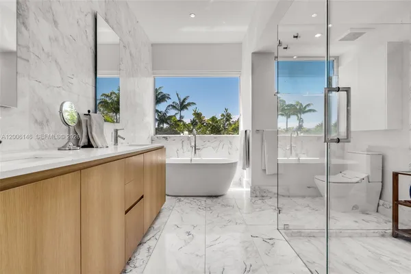 $26,000 | Tropical Isle Homes, Key Biscayne, FL 33149