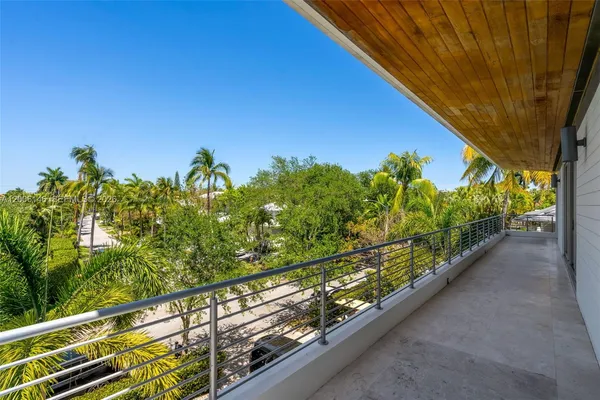 $26,000 | Tropical Isle Homes, Key Biscayne, FL 33149