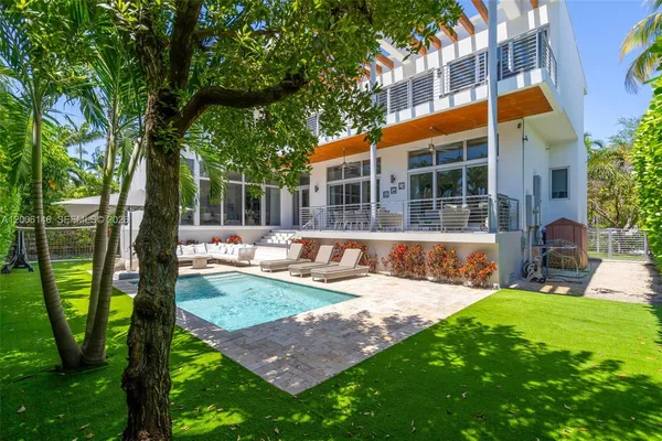 $26,000 | Tropical Isle Homes, Key Biscayne, FL 33149