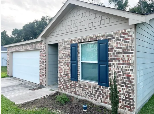 $1,500 | 15717 Del Norte Drive, Conroe, TX 77306