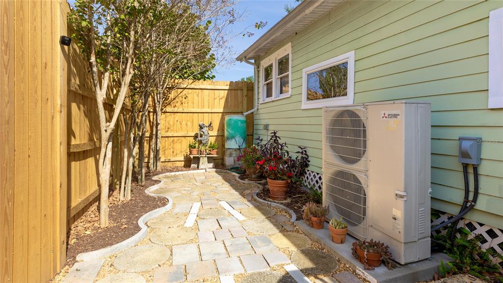 4030 Worcester Road Sarasota, FL 34231 - Photo 30 of 35 Gallery Image 30