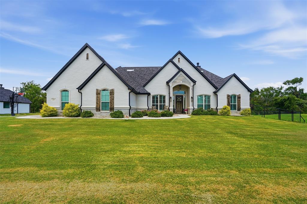 655 Winkler Way Springtown, TX 76082 - Photo 1 of 32 Gallery Image 1