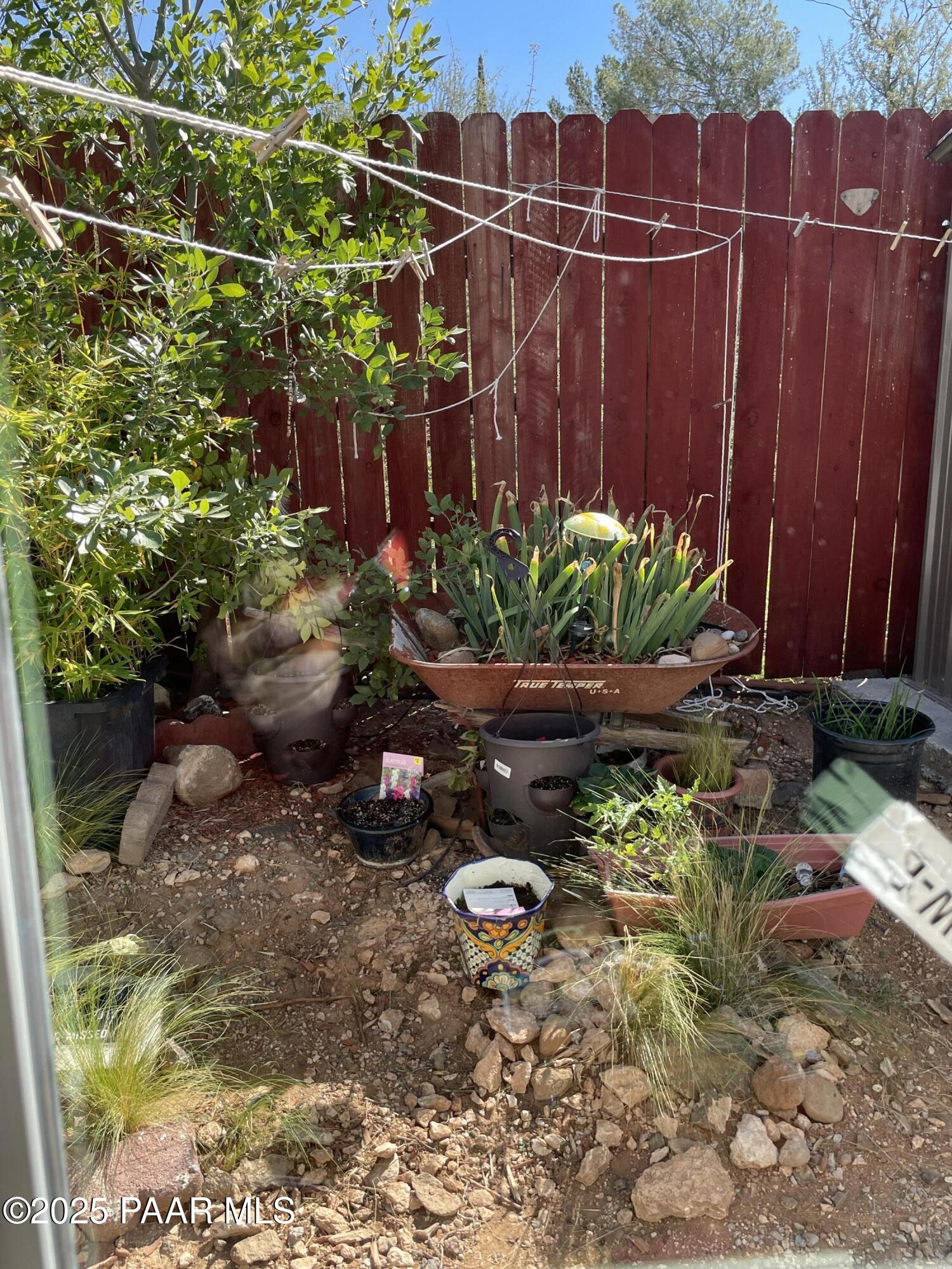4701 North Valancius Way Rimrock, AZ 86335 - Photo 27 of 35 a view of a chair and table in the garden