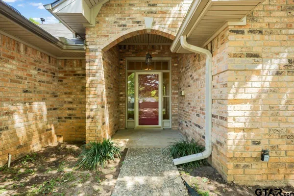 $259,000 | 2824 Crestview Avenue, Tyler, TX 75701