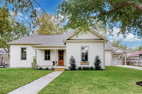 $2,500 | 138 Lakeview Drive, Sugar Land, TX 77498