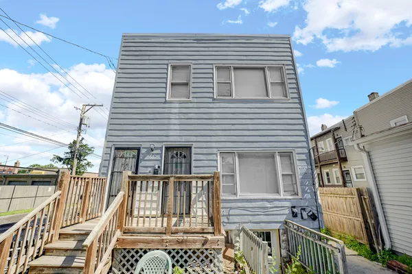 $1,350 | 120 East Kensington Avenue, Unit 1F, Chicago, IL 60628
