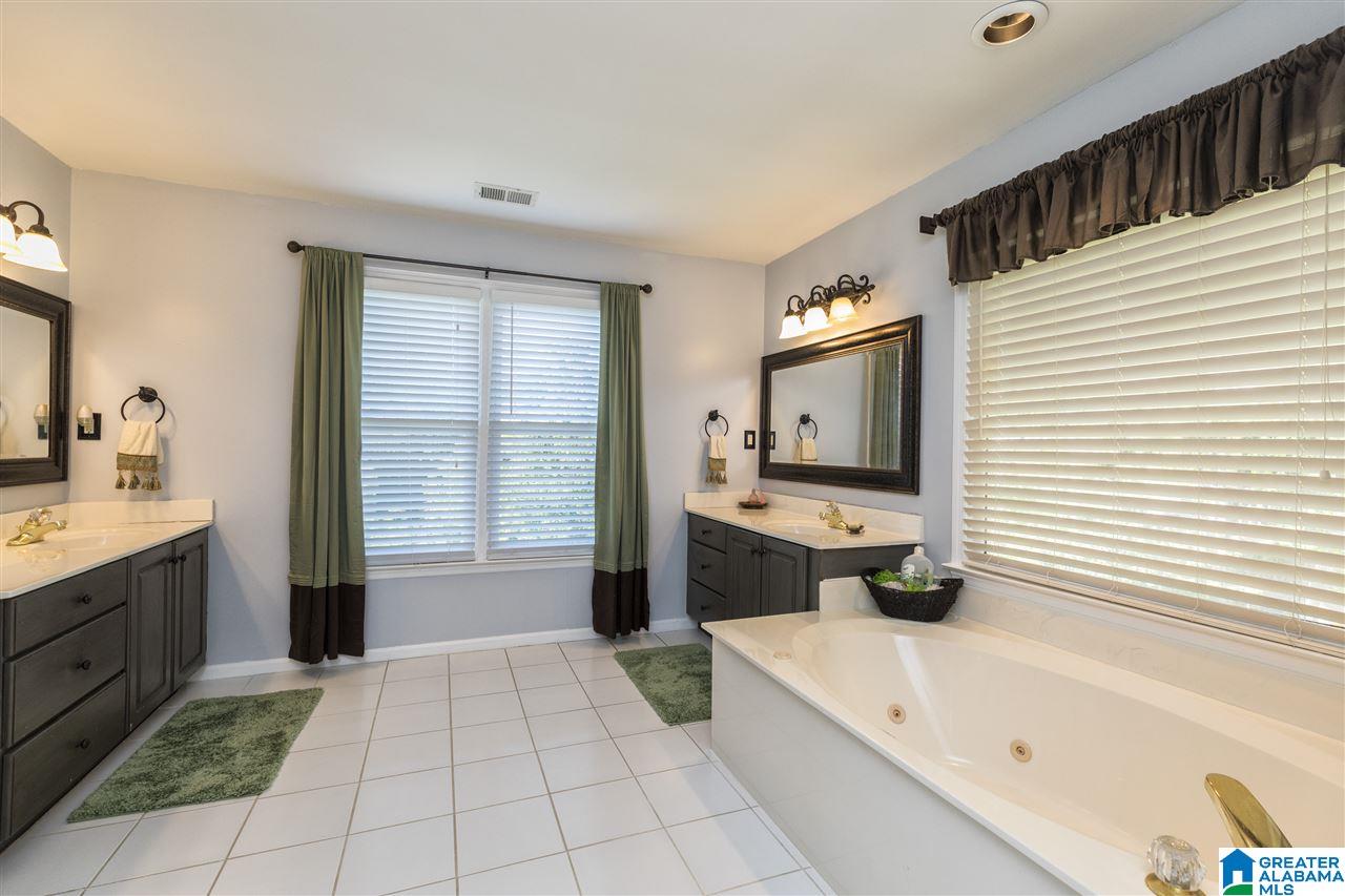 1813 Cross Circle Birmingham, AL 35244 - Photo 17 of 28