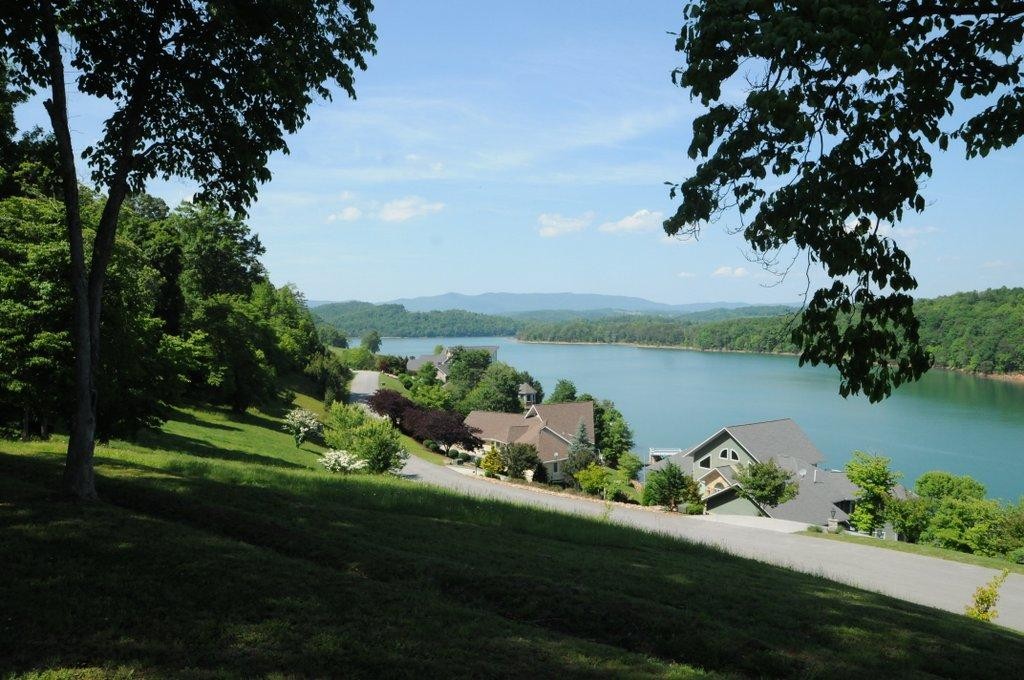752 Crown Pointe Road La Follette, TN 37766 - Photo 34 of 38 Gallery Image 34