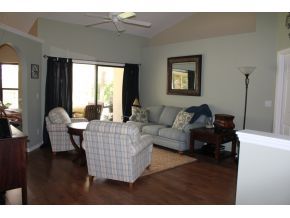 2513 Southern Melbourne, FL 32901 - Photo 8 of 12 a living room with furniture and a window