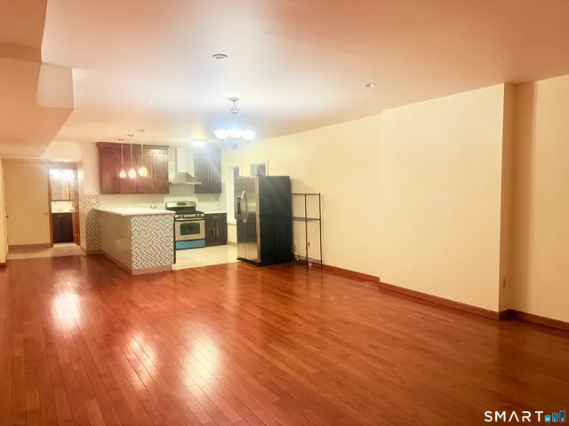 $2,700 | 7 Elm Street, New Haven, CT 06510