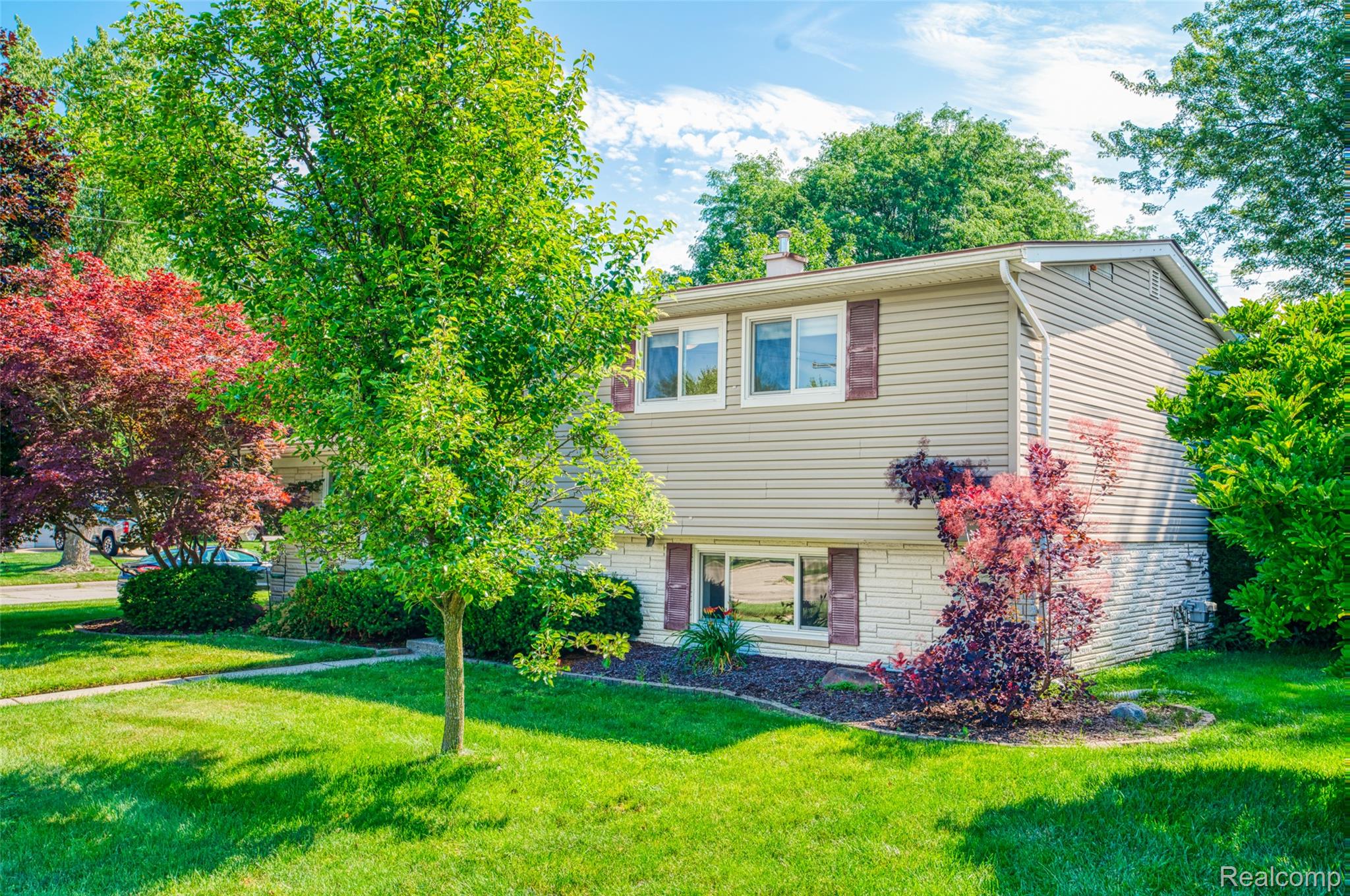 11860 Riverside Drive Plymouth, MI 48170 - Photo 3 of 25 DSC01197_3.jpg
