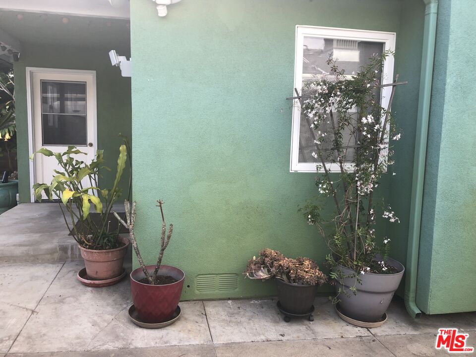 6484 Wynkoop Street Los Angeles, CA 90045 - Photo 19 of 26