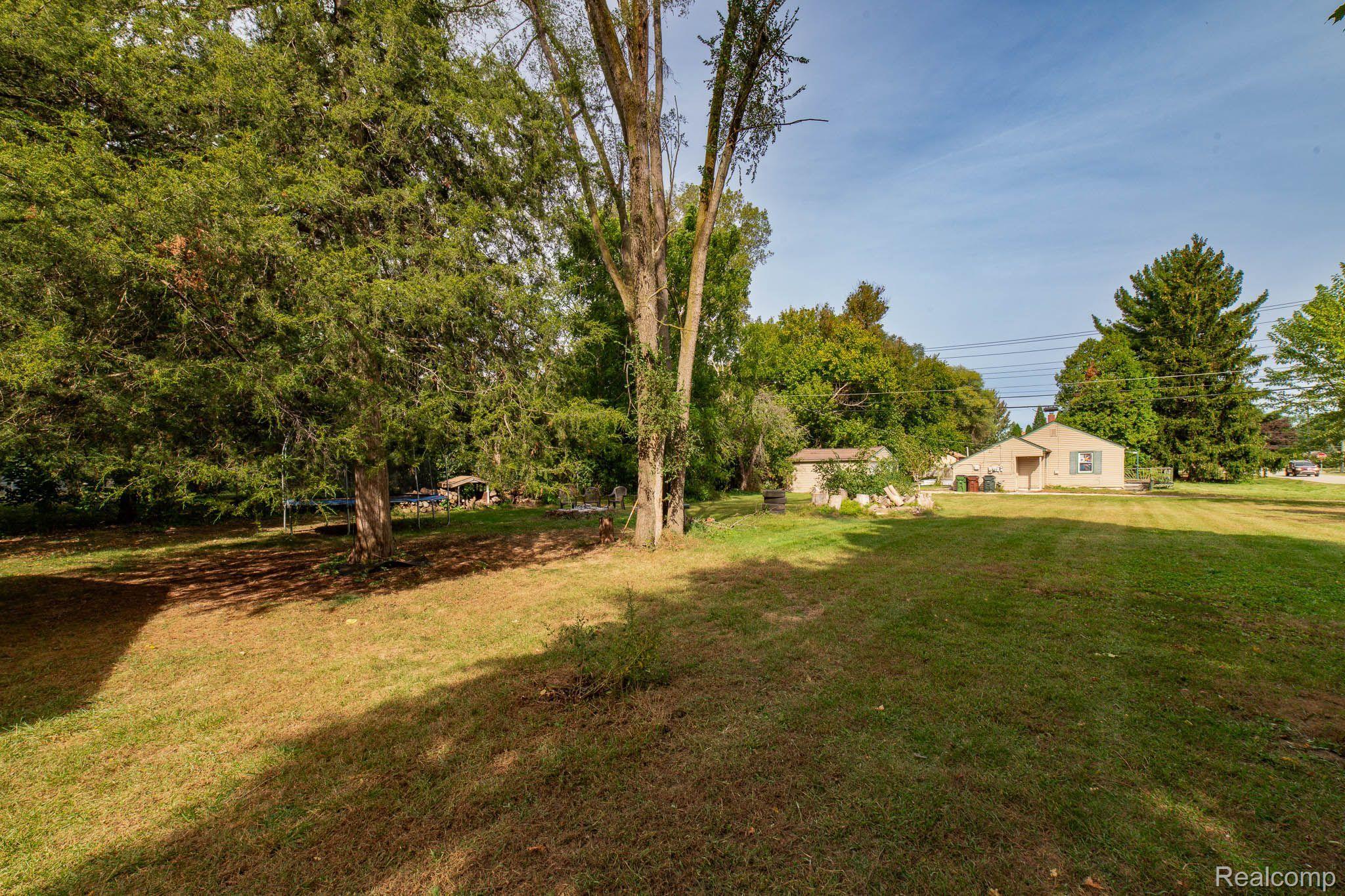 8317 Russell Street Utica, MI 48317 - Photo 36 of 40 Gallery Image 36