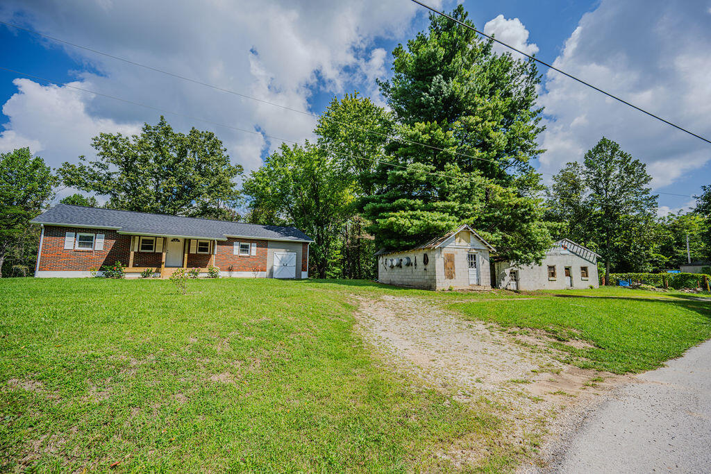 228 Belle Point Road Beattyville, KY 41311 - Photo 52 of 55 DSC_1574