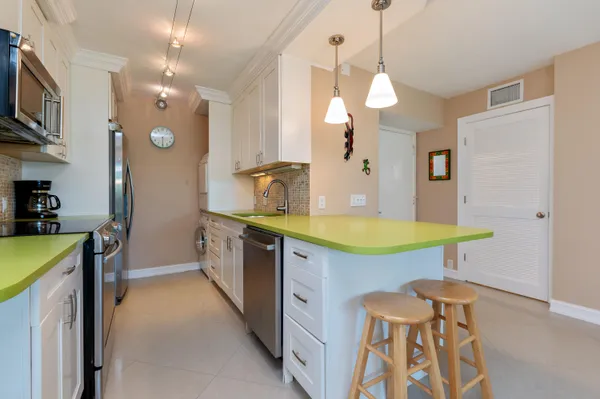 $2,650 | 1112 Ocean Terrace, Unit 1B, Delray Beach, FL 33483