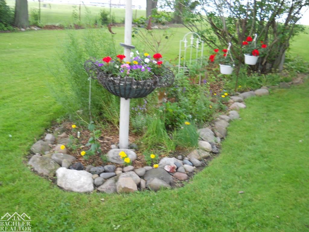 6677 South River Road Marine City, MI 48039 - Photo 18 of 34 31222684-17.JPG