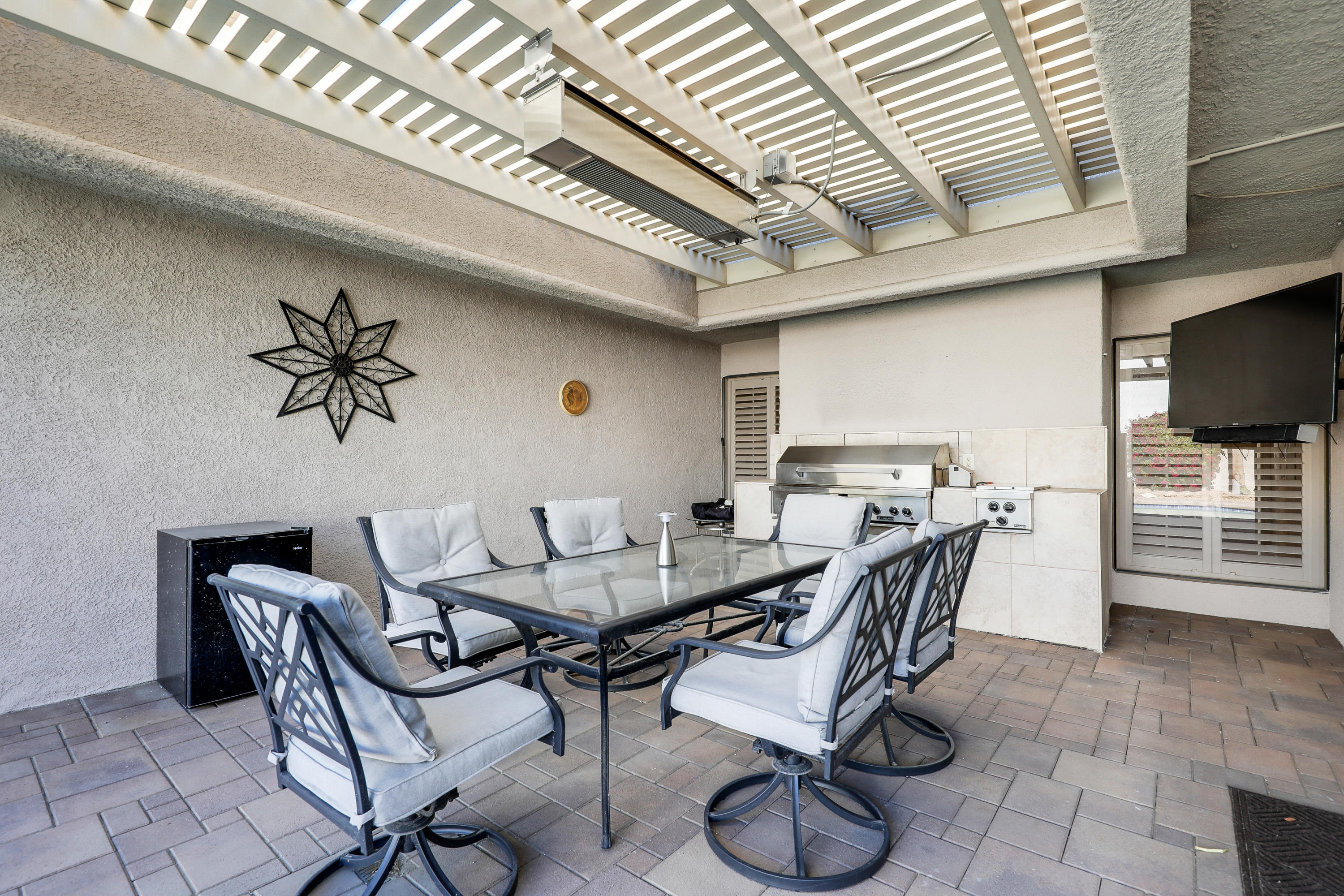 78950 Starlight Lane Bermuda Dunes, CA 92203 - Photo 14 of 32 a view of a dining room with furniture