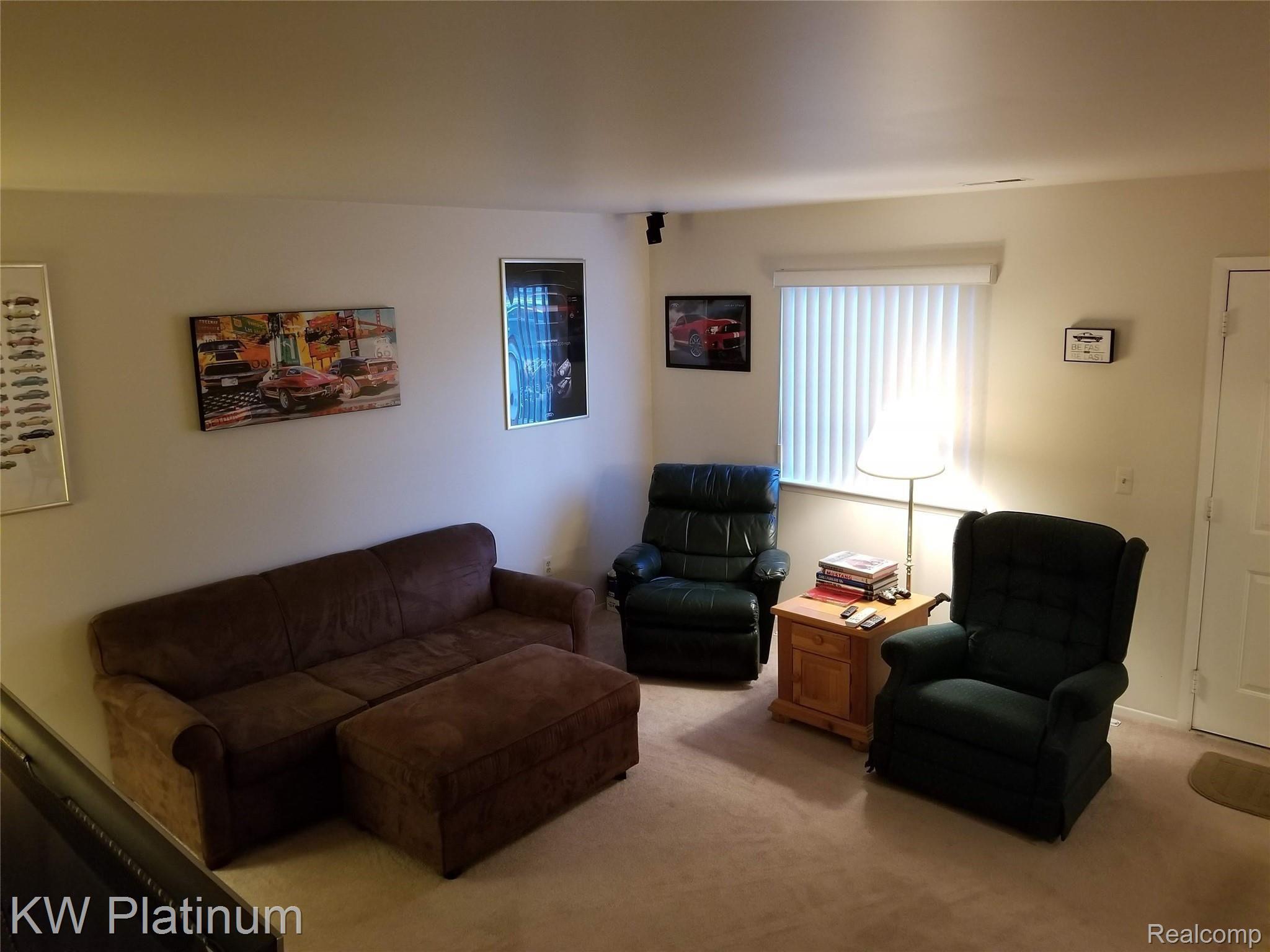 34395 Mulvey Road Fraser, MI 48026 - Photo 6 of 22 6.jpg