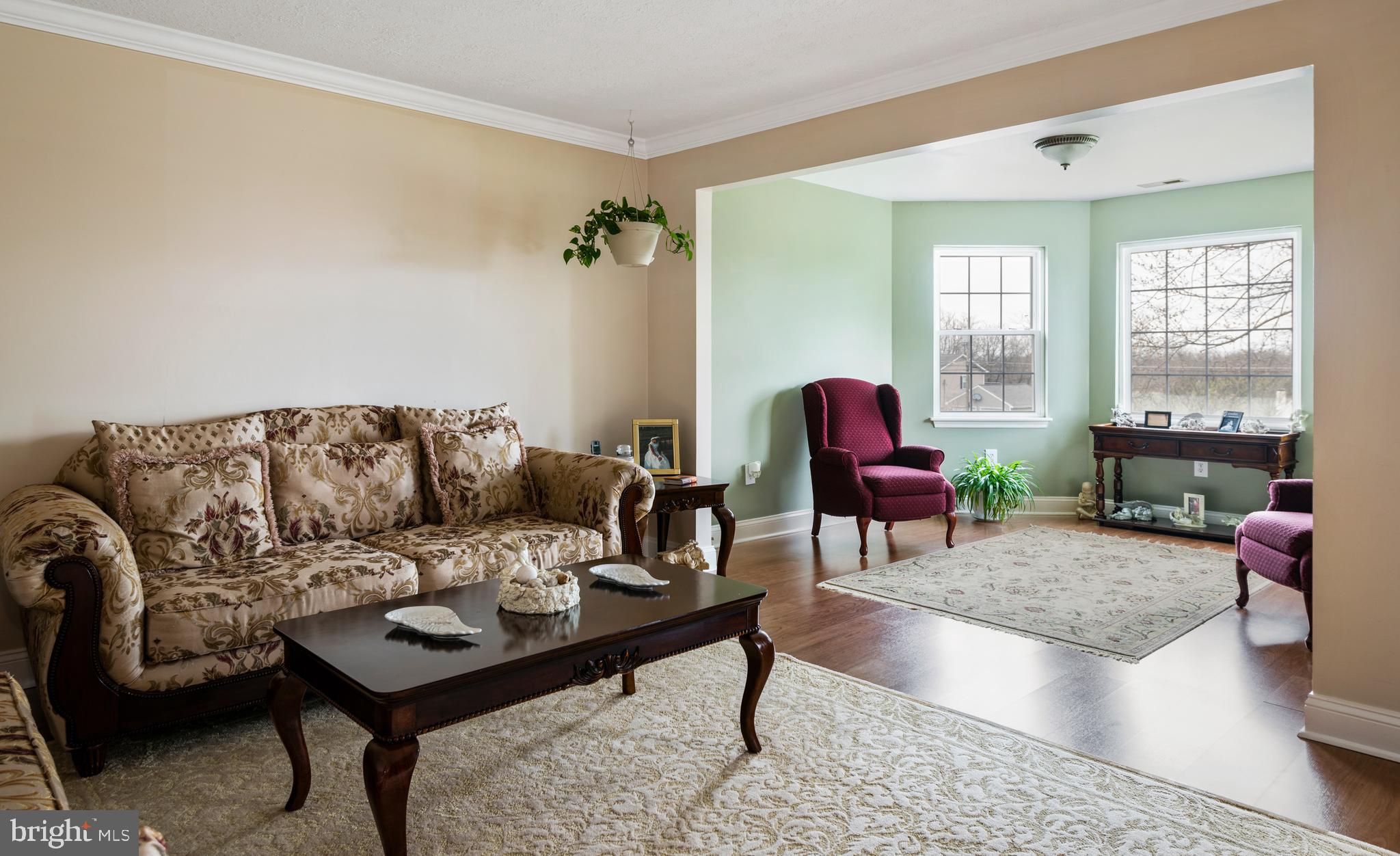 743 Welltown Road Winchester, VA 22603 - Photo 10 of 35 Living room