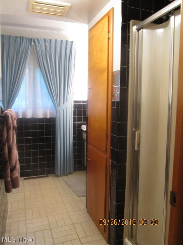 9660 Howland Springs Road Southeast Warren, OH 44484 - Photo 11 of 17 Gallery Image 11