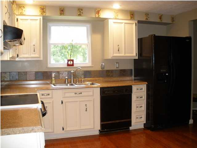 307 Hemingway Road Louisville, KY 40207 - Photo 5 of 25 Additional Photo
