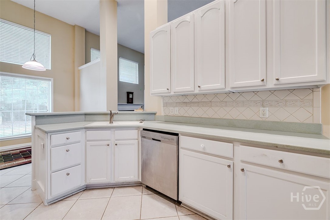 5 Gentry Street Pooler, GA 31322 - Photo 11 of 36 Kitchen Cabinets