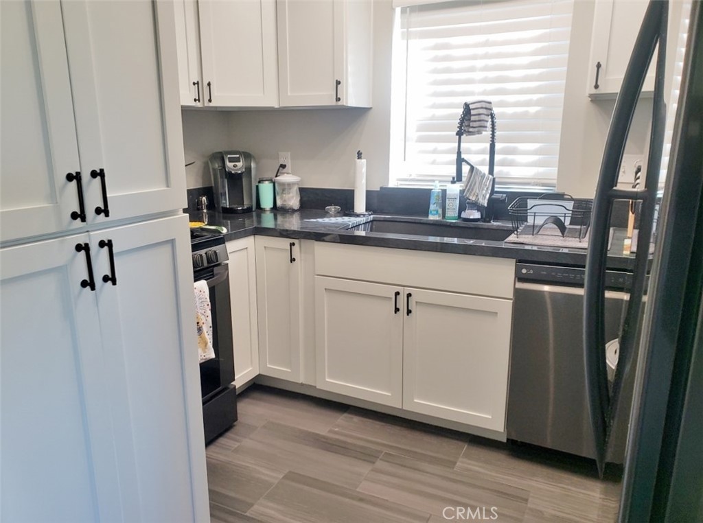 5094 Via Manos, Unit A Oceanside, CA 92057 - Photo 8 of 41