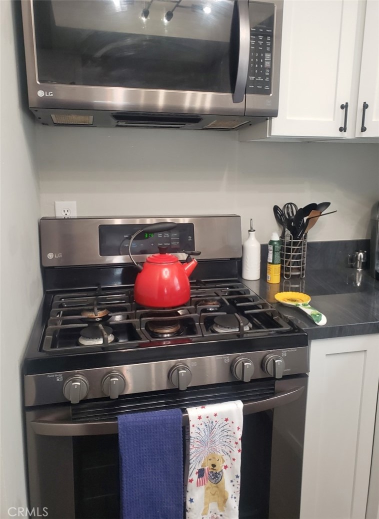 5094 Via Manos, Unit A Oceanside, CA 92057 - Photo 9 of 41