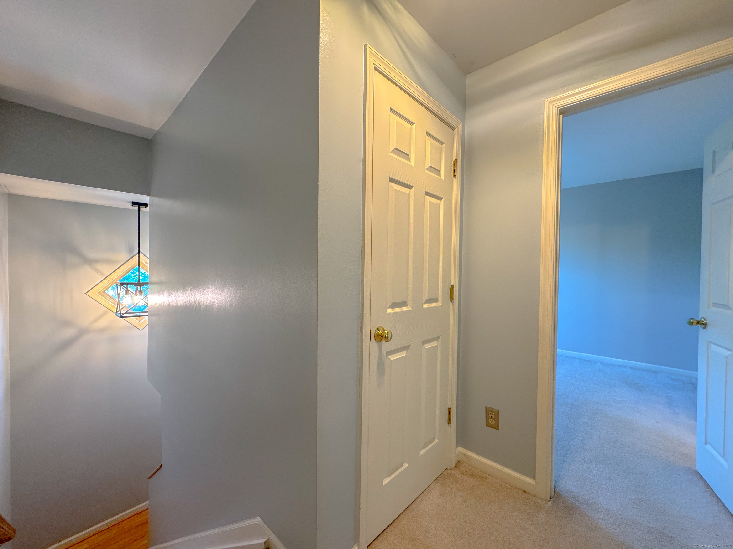 19 Hawthorne Drive, Unit 102 New London, CT 06320 - Photo 22 of 33 a view of an entryway