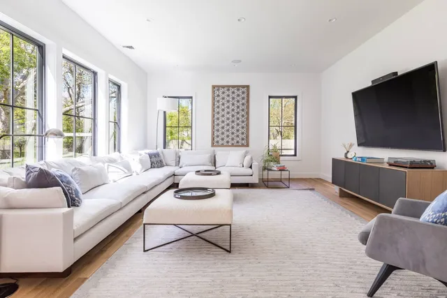 $87,500 | 24 School Street, East Hampton, NY 11937