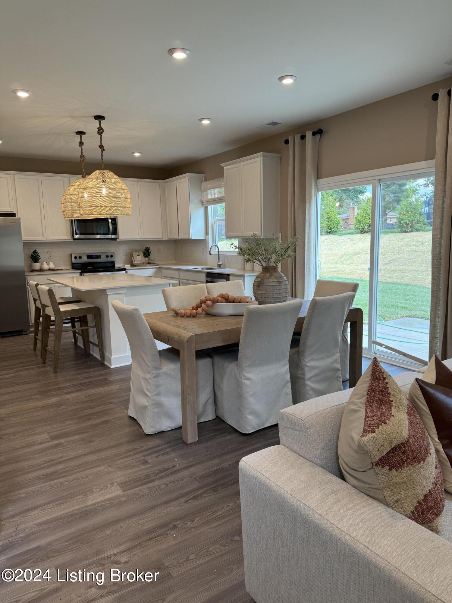 8404 Fairmount Road Louisville, KY 40291 - Photo 1 of 12 IMG_8636