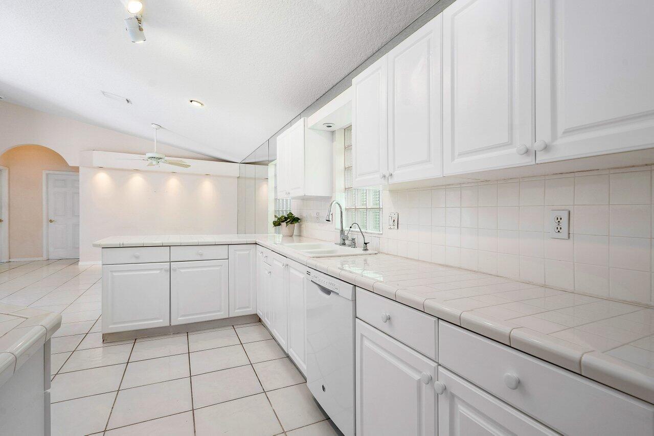11058 Baybreeze Way Boca Raton, FL 33428 - Photo 12 of 28 Kitchen View 4